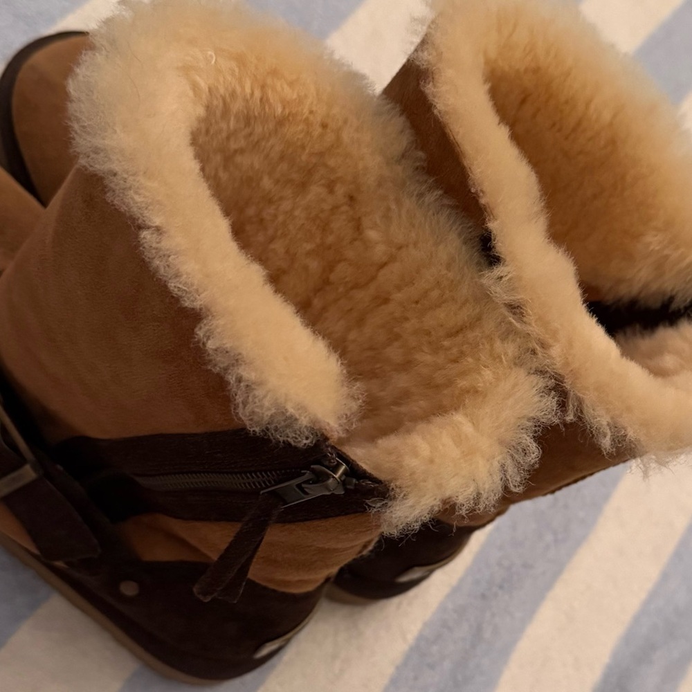 UGG Brown with Cream Ankle Boots - Picture 11 of 15